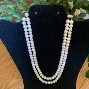 EUC Vintage Faux Pearl Double Strand Necklace